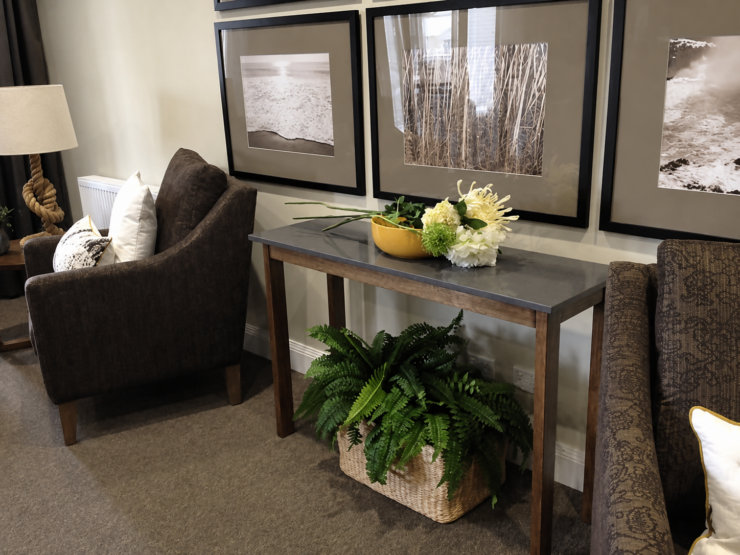flamingo-furniture-signature-hall-table