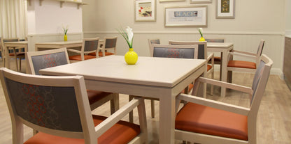 flamingo-furniture-hilton-dining-table