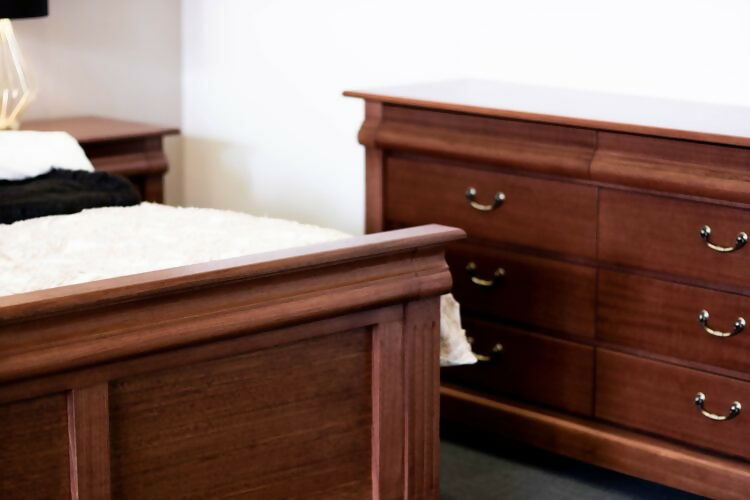 Elmslea Collection traditional timber bedroom furniture detail
