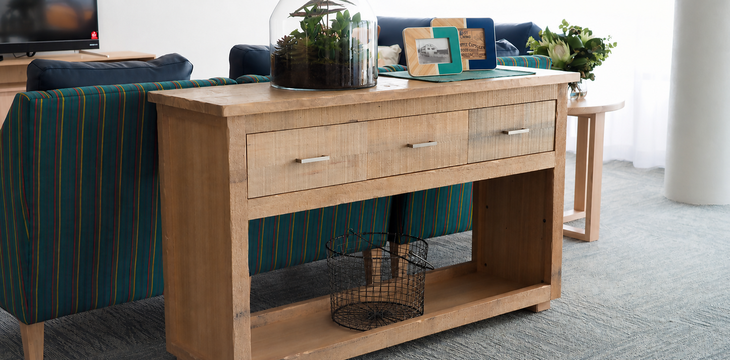 flamingo-furniture-sammy-sparrow-hall-table