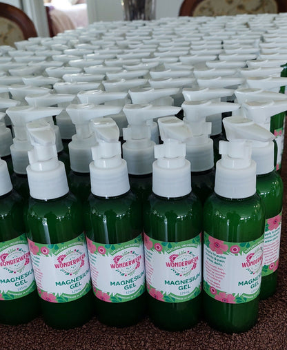 Wonderwerk Magnesium Gel 125ml bottles with rose display